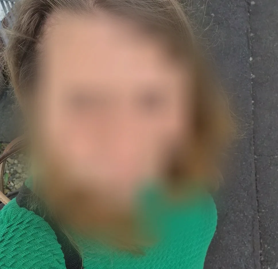 Lara, 32 años